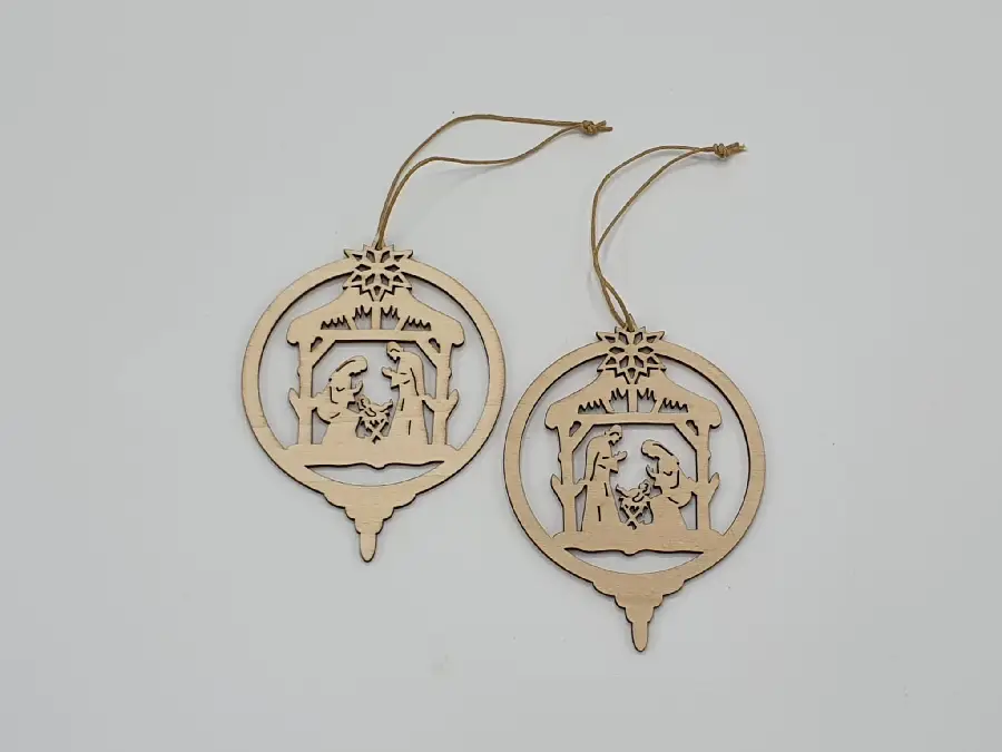 Wooden nativity hanger 10cm